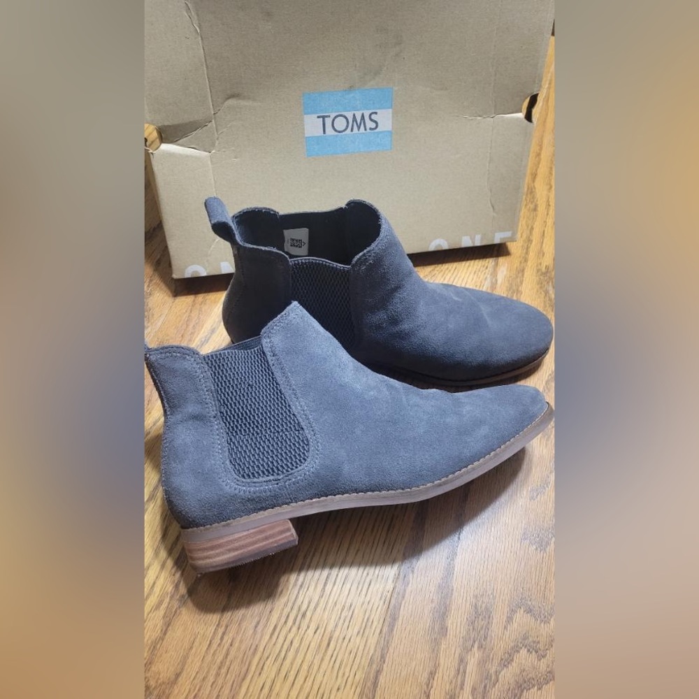 Toms brand new boots